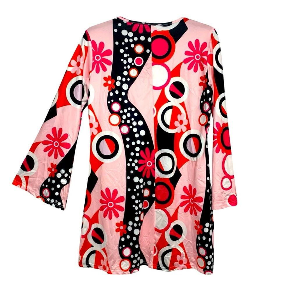 Vibrant Pink Floral Dress with Accessories - Picture 2 of 6